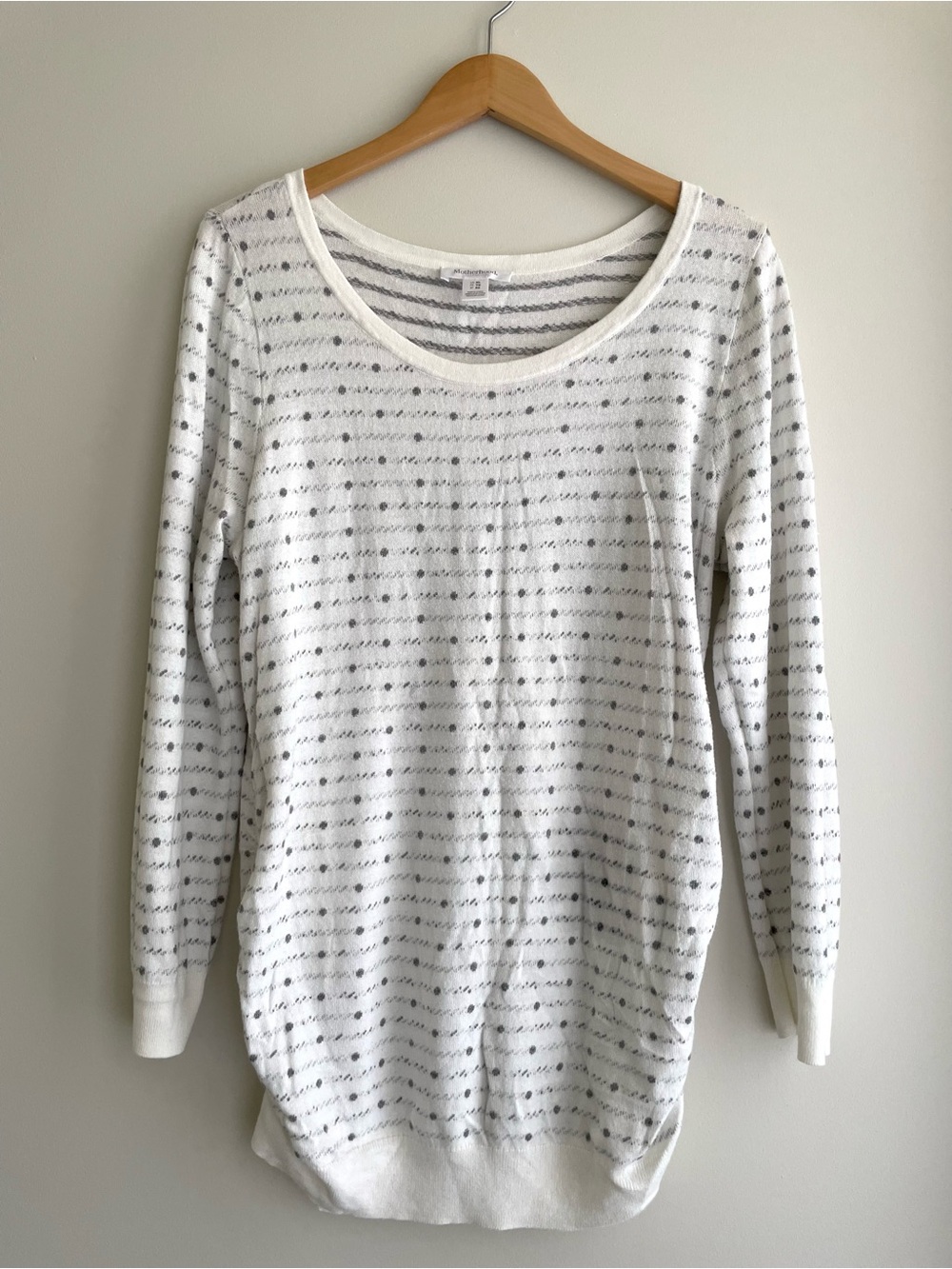 Motherhood Maternity White and Gray Ruched Side Lightweight Casual Knit Sweater